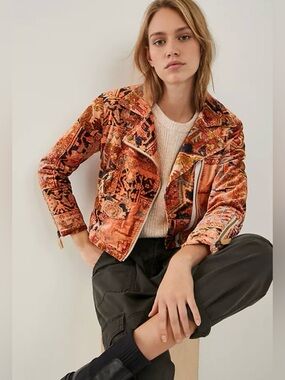 Anthropologie Pilcro velvet tapestry cropped moto  jacket in peach/rust. Size 1X
